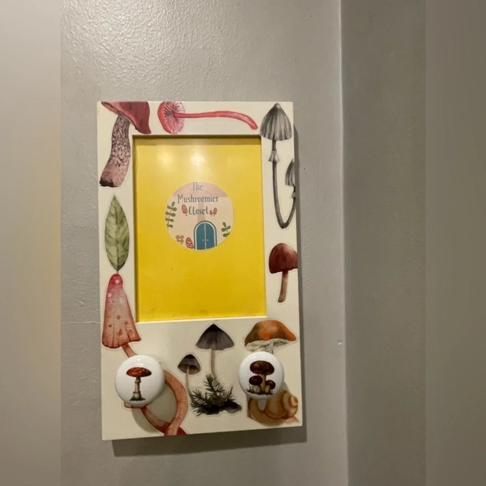 Vintage Mushroom Botanical Frame with Knobs, Multi, Preowned
